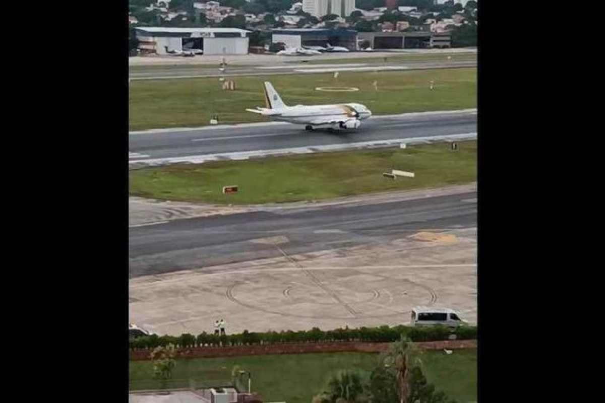 Avião que transportava Lula apresenta problema e aborta decolagem em Congonhas
