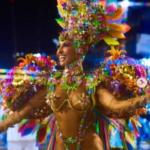 Encanto na passarela: Veja as rainhas de bateria no Rio de Janeiro