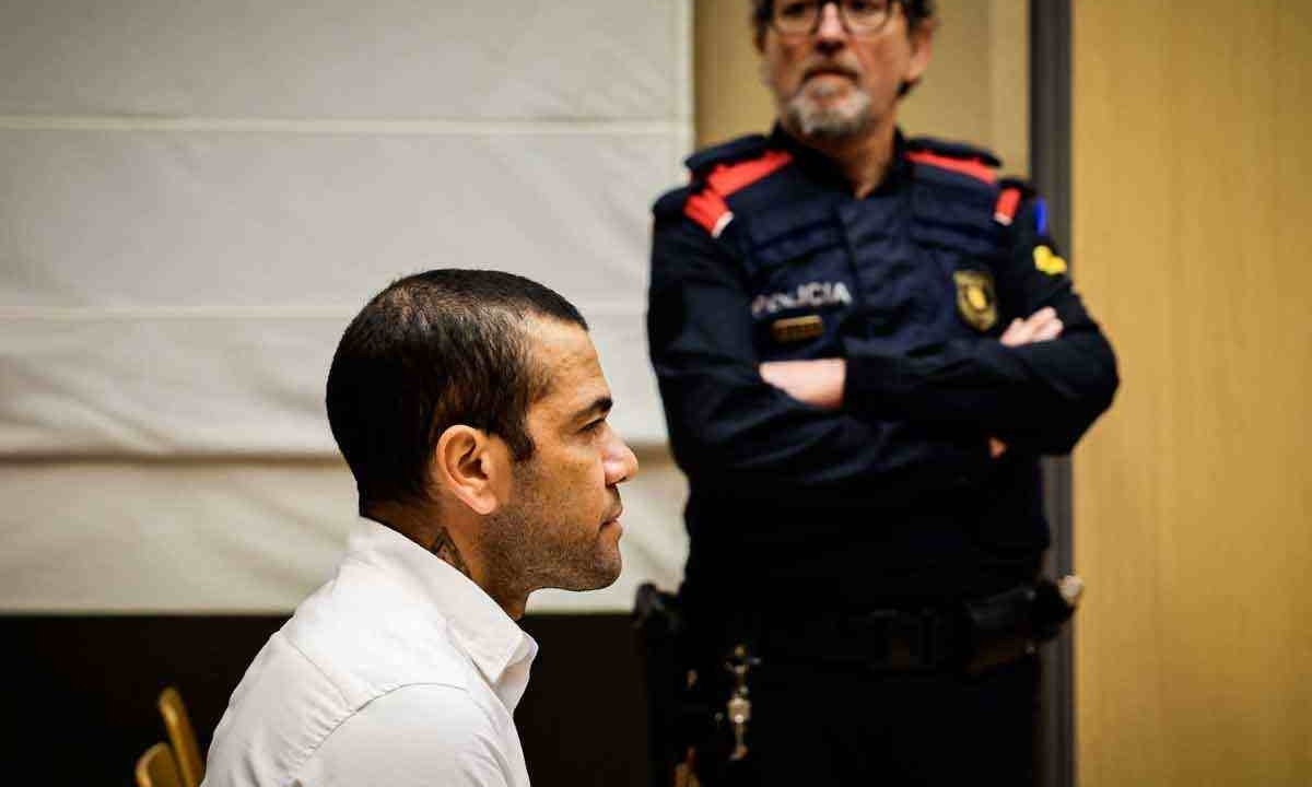Termina hoje, em Barcelona, o julgamento do ex-jogador da Seleção Brasileira, Daniel Alves, acusado de estupro -  (crédito: Jordi Borras/Pool/AFP)