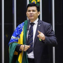 Gilvan da Federal tem mandato suspenso, decide Conselho de Ética
