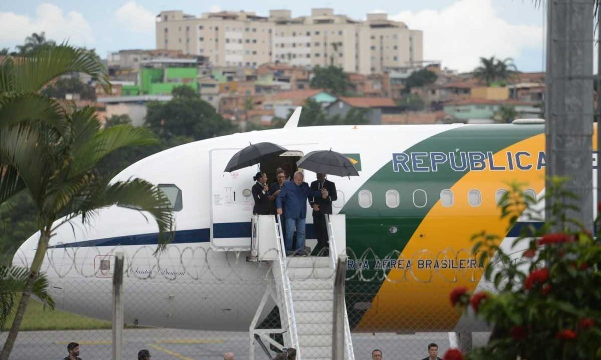 Presidente desembarcou em BH pela primeira vez desde o segundo turno das eleições de 2022 -  (crédito: Túlio Santos/EM/D.A Press)