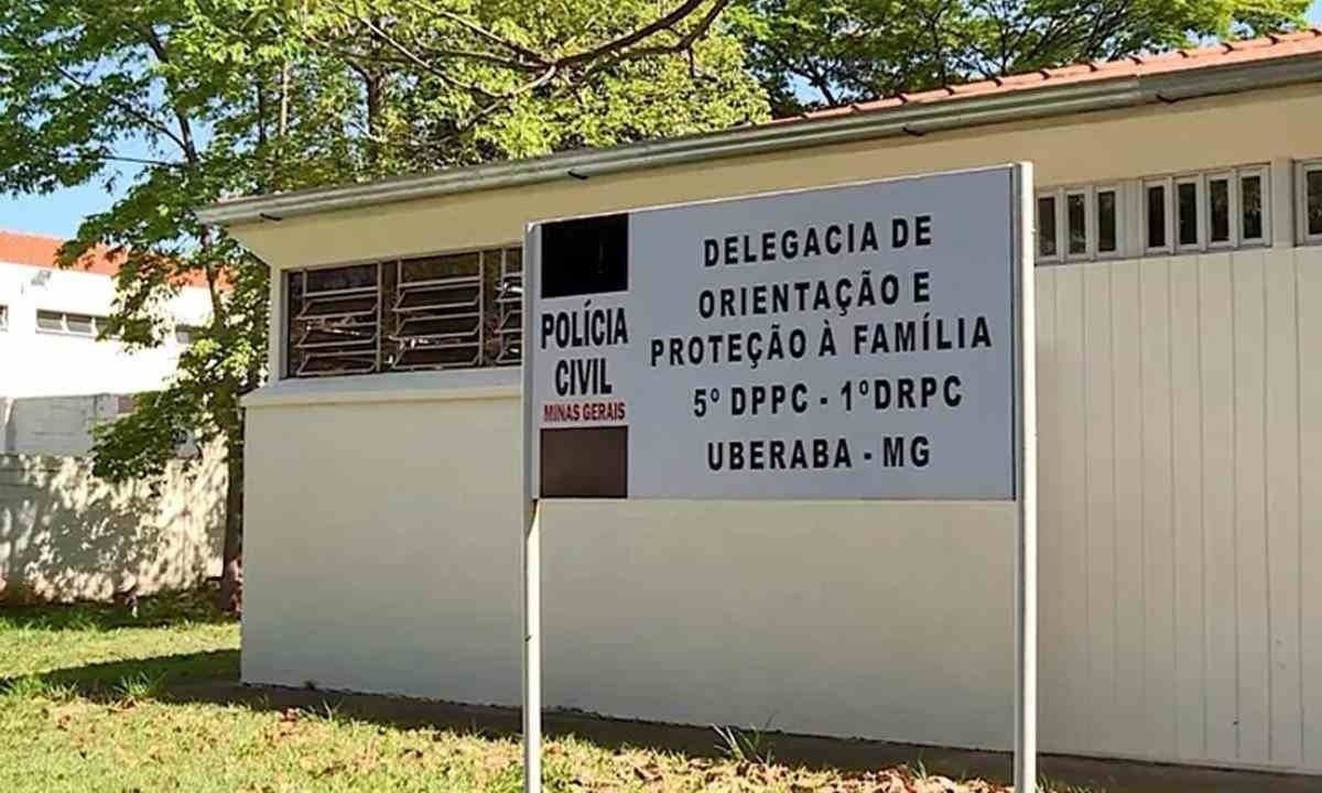 A jovem afirmou aos policiais que os pais a chamavam de gorda, burra, feia e a obrigavam a comer em prato pequeno -  (crédito: PCMG/Divulgação)