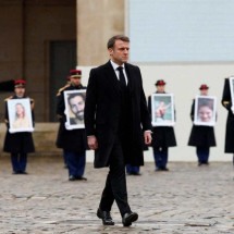 Presidente da França denuncia ataques de 7 de outubro como 'maior massacre antissemita de nosso século' - GONZALO FUENTES / POOL / AFP
