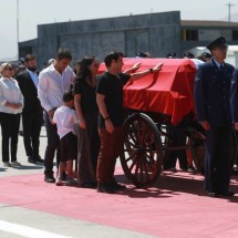 'Pulem vocês primeiro', ordenou ex-presidente do Chile durante queda de helicóptero  - RAUL BRAVO / AFP