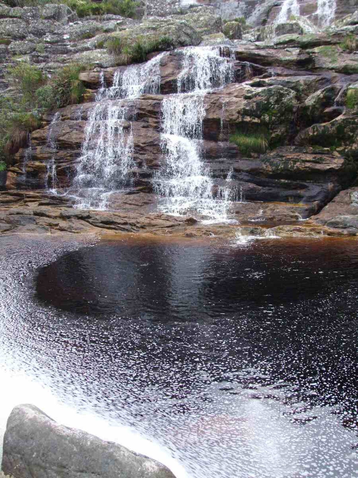 De fácil acesso, a Cachoeira Cascatinha fica cerca de 2 quilômetros do santuário