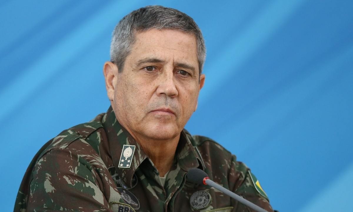 Braga Netto, em uniforme militar -  (crédito: Pedro Ladeira/Folhapress)