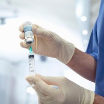 Saiba a importância de atualizar a caderneta  de vacinação para evitar novos surtos  - Getty Images
