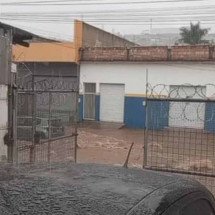 Chuva em BH: avenida no Barreiro alaga durante temporal  - Reprodução redes sociais