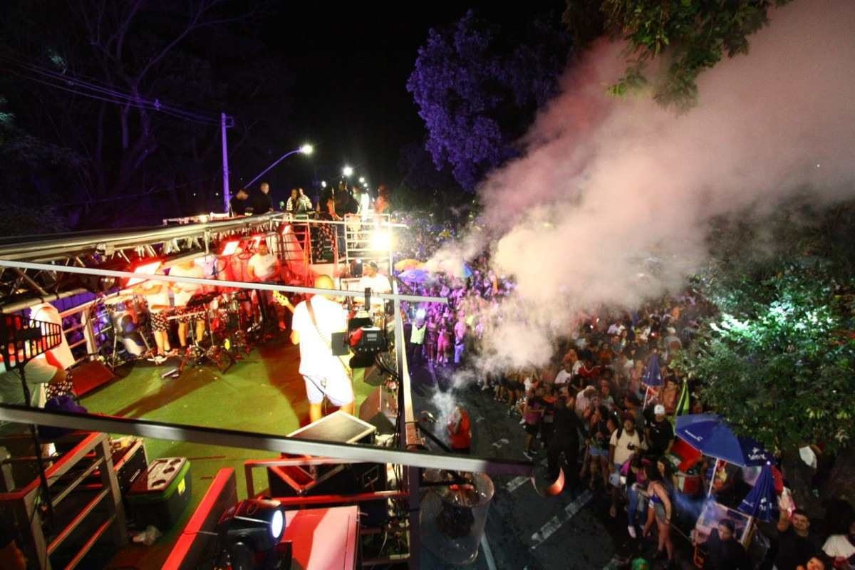 Carnaval BH 2024: Arrastão do Hott leva multidão para a Pampulha