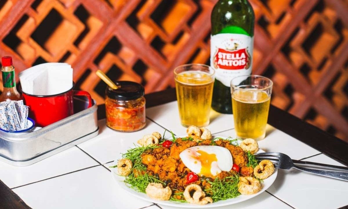 Tropeiro do Bar da Lora, no Mercado Central, é uma boa pedida para o carnaval  -  (crédito: Matetus Baranowski/Divulgação )