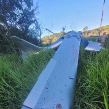 Avião de pequeno porte cai na região rural de Jaboticatubas - CBMMG / Divulgação