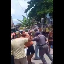 Vídeo: funcionário de prefeitura é baleado à queima-roupa por PM  - Redes sociais/Reprodução