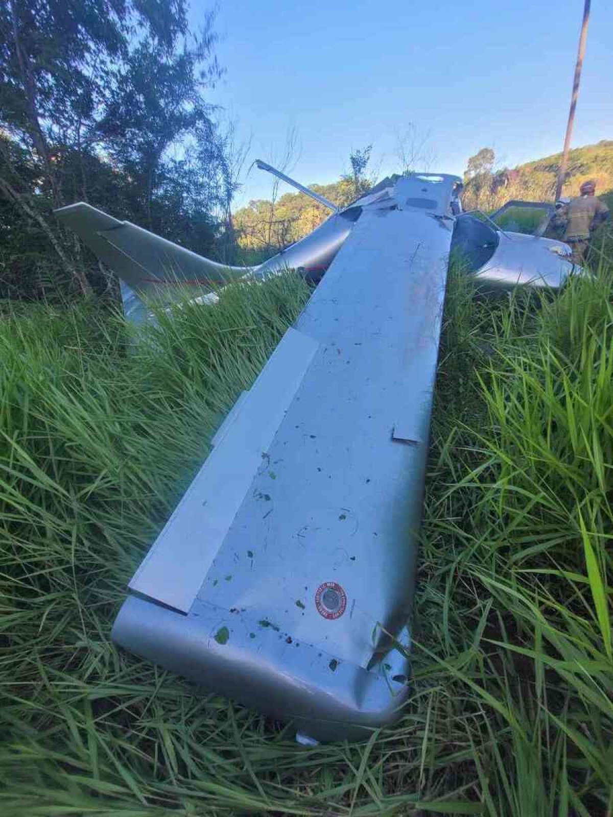 Avião de pequeno porte cai na região rural de Jaboticatubas 