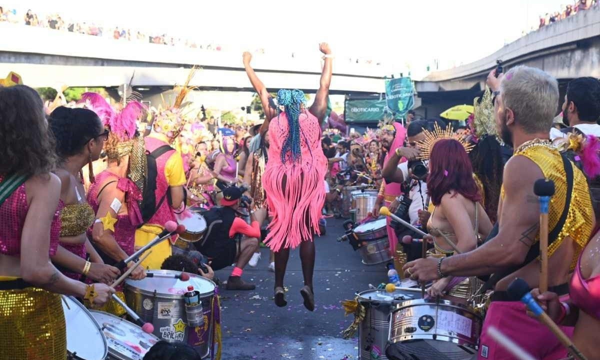 O bloco Então Brilha agita as madrugadas do carnaval de Belo Horizonte desde 2012.  -  (crédito: Leandro Couri / EM / DA Press)