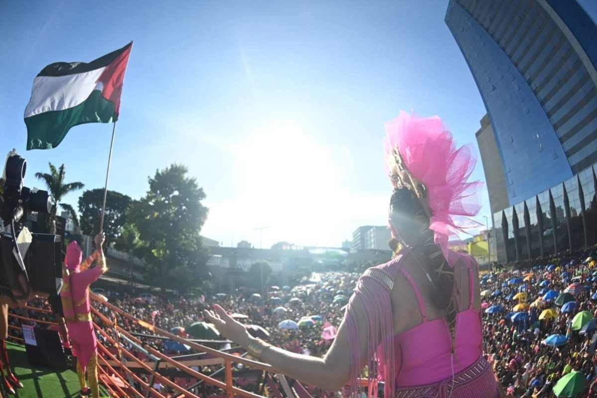 Sistema de som é bem avaliado por foliões no primeiro dia de carnaval