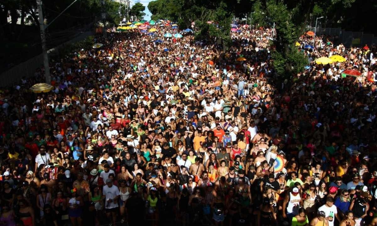 Bloco Clayton e Romário reúne cerca de 20 mil pessoas na Pampulha -  (crédito: Marcos Vieira/EM/D.A Press)