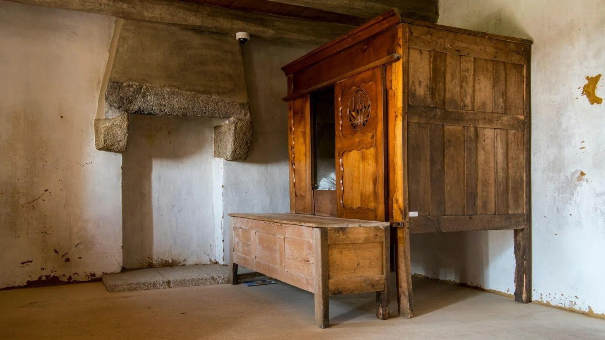 As estranhas razões pelas quais pessoas dormiam em armários na Idade Média
