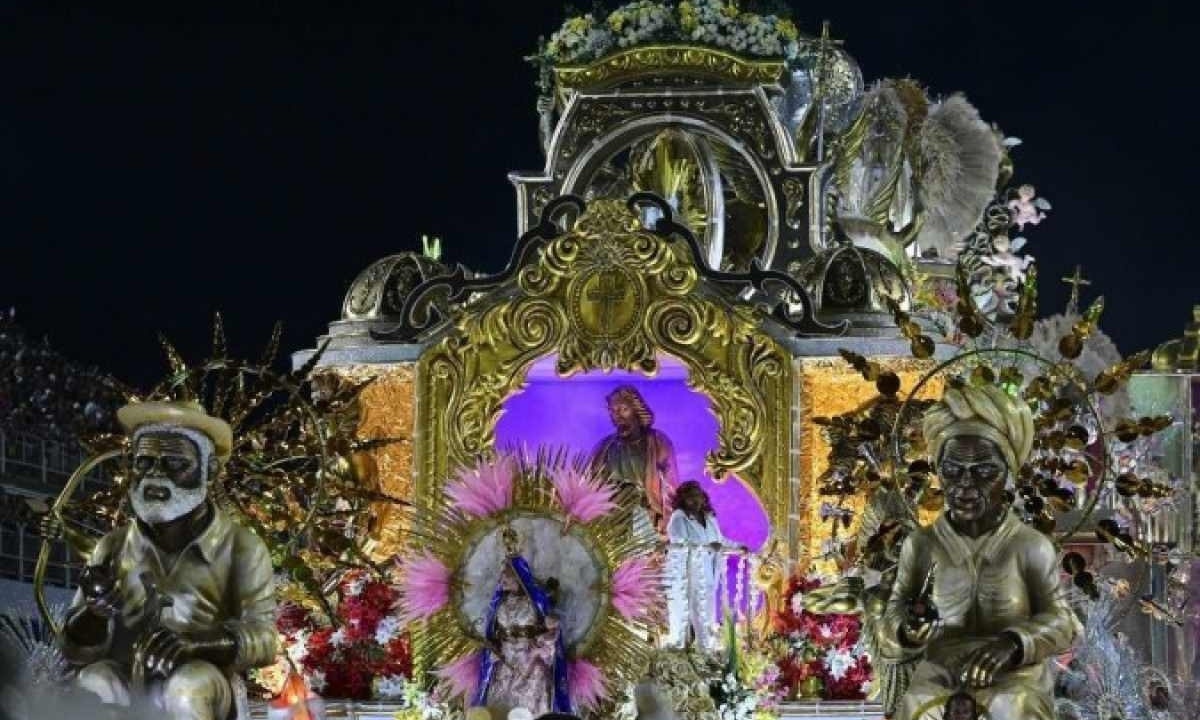 Desfile da Mangueira na Sapucaí -  (crédito: Pablo PORCIUNCULA / AFP)