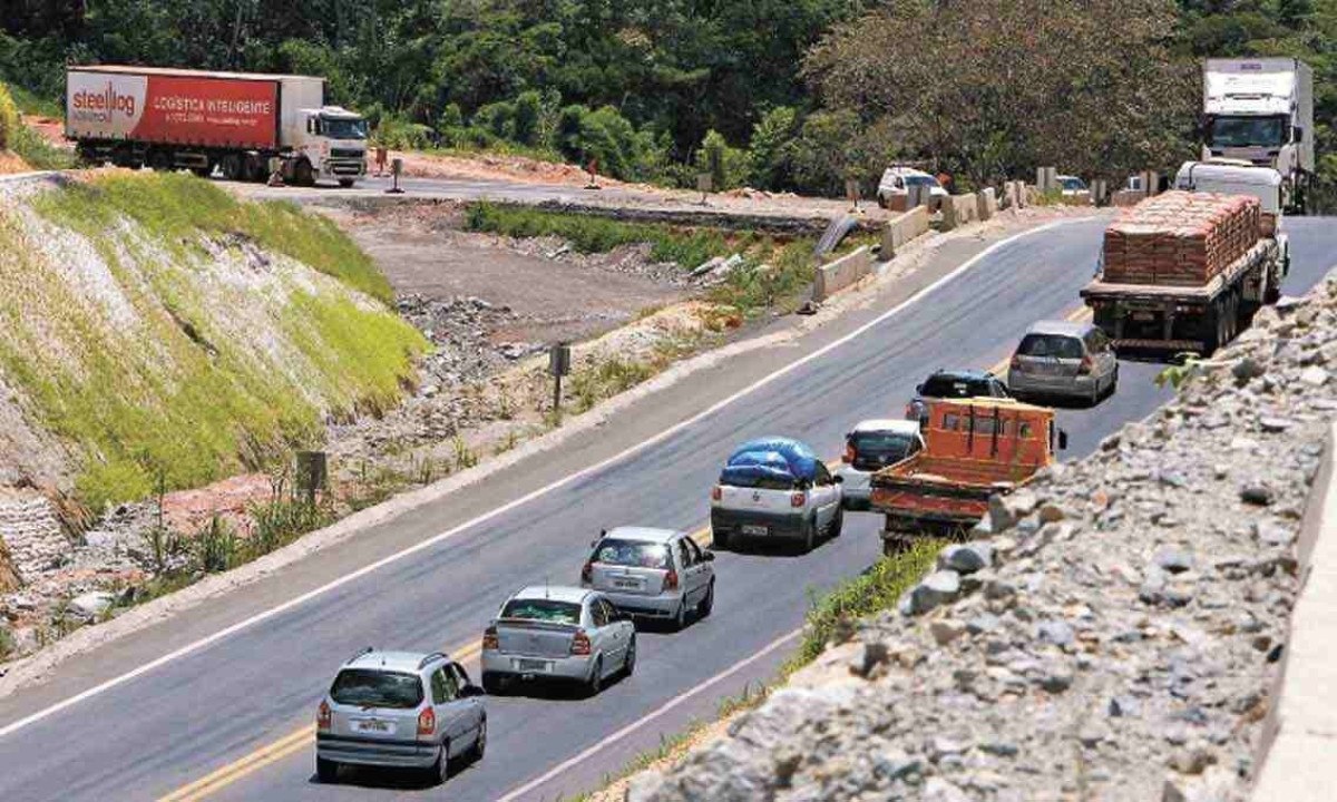 Trecho da estrada entre Belo Horizonte e Caeté será excluído do edital e as obras serão executadas pelo Dnit


 -  (crédito: Edésio Ferreira/EM/D.A Press – 18/1/18)