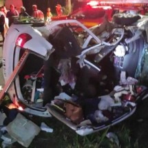 Homem morre em acidente com caminhão e carro em Minas - CBMMG