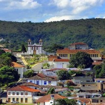 Homem mata e enterra mulher em situação de rua com quem tinha relacionamento - Prefeitura de Pitangui/Divulgação
