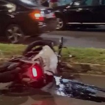 Vídeo mostra momento em que homens fogem da polícia e causam acidente - Reprodução/Redes sociais