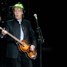 Paul McCartney recupera baixo que perdeu há 50 anos - AFP