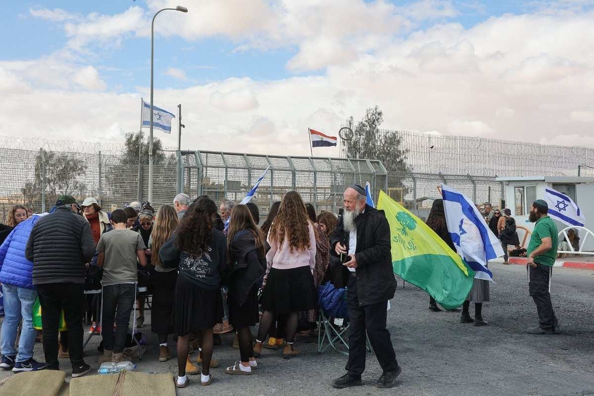 Israelenses bloqueiam a entrada de ajuda humanitária em Gaza