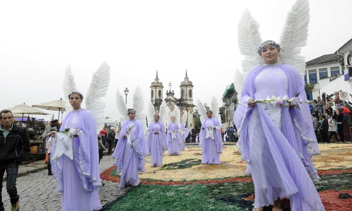 O Domingo de Páscoa (31/3) em Ouro Preto encerra as celebrações da semana santa com cortejo de anjos pelas ladeiras históricas da cidade mineira

       -  (crédito:  Jair Amaral/EM/D.A Press)