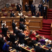 Grécia legaliza casamento homoafetivo e adoção por casais do mesmo sexo -  Angelos Tzortzinis/AFP