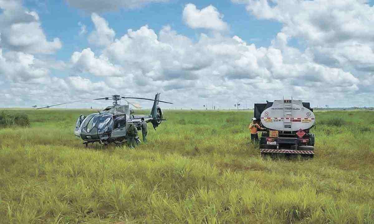 Helicóptero do IBAMA utilizado em ações de fiscalização no sul do Amazonas e entorno de Porto Velho