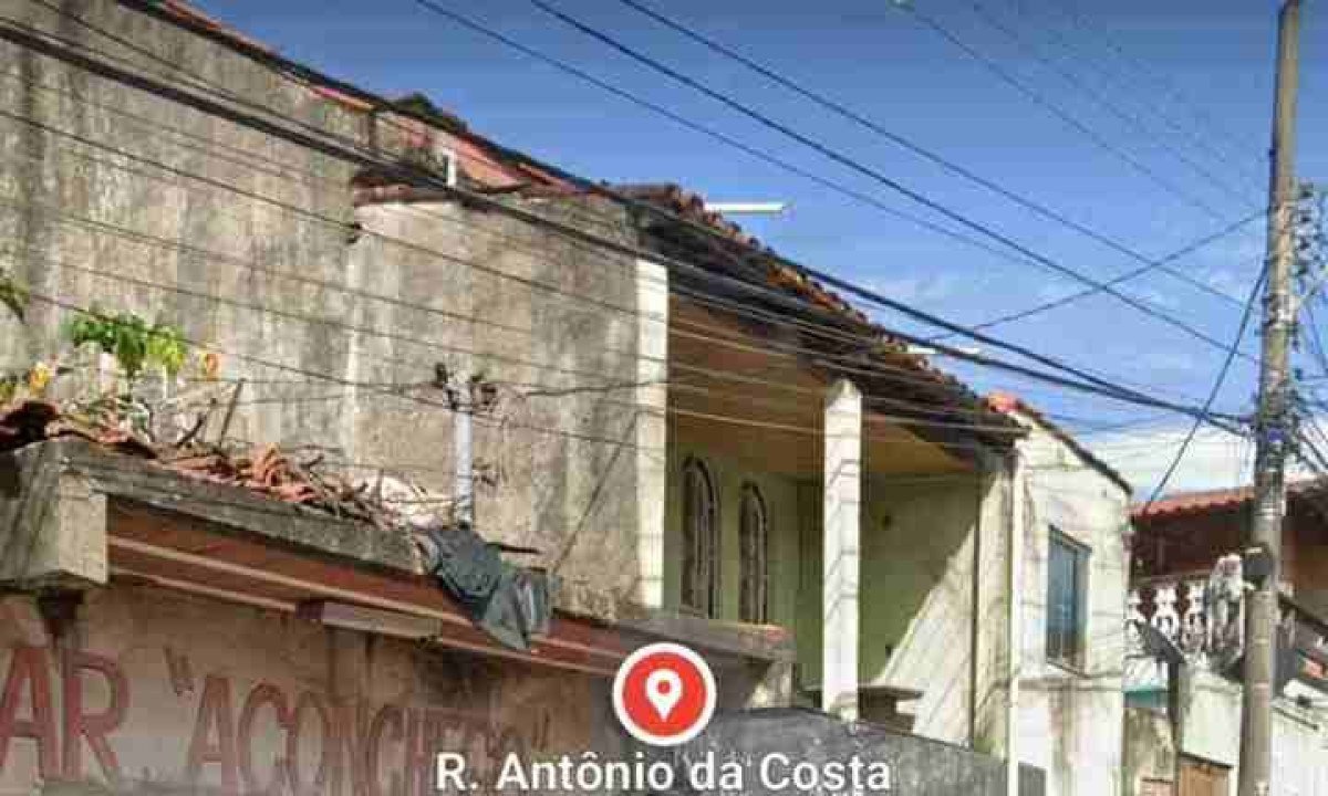 Jovem teve 70% do corpo queimado enquanto esquentava sua refeição -  (crédito: Reprodução/Google Street View)