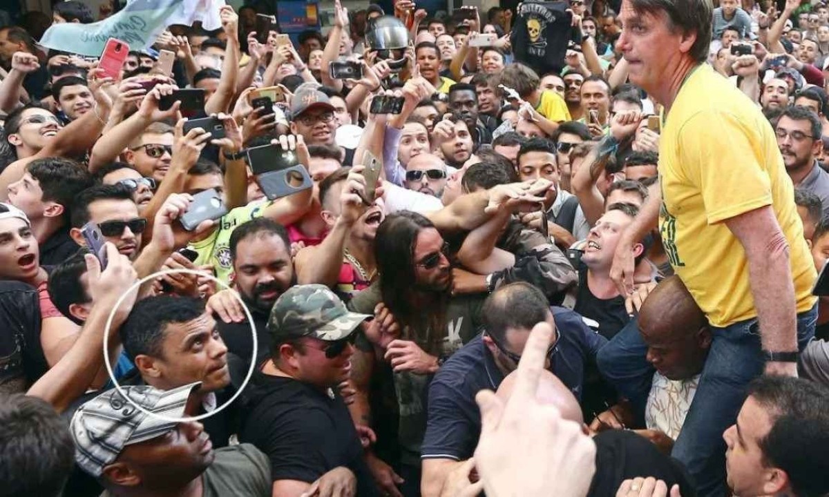 Bolsonaro foi esfaqueado por Adélio durante a campanha presidencial de 2018, em Juiz de Fora (MG) -  (crédito: Redes Sociais/Reprodução)