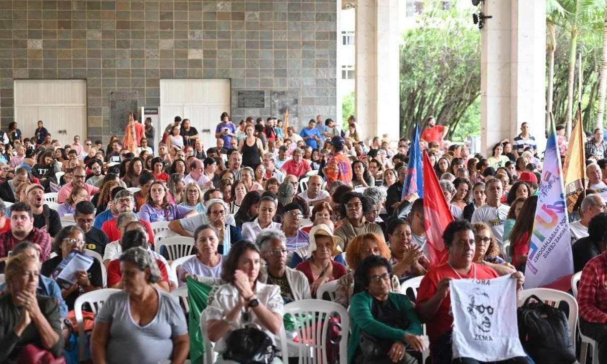 Sind-UTE/BH definiu em assembleia greve para os professores estaduais nos dias 13 e 14 de março -  (crédito: Luiz Santana/ALMG)