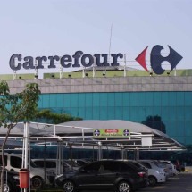Carrefour deve indenizar funcionária demitida após denunciar racismo - Wikimedia commons