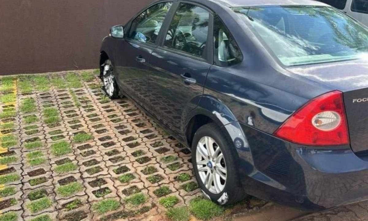 Carro que invadiu área de segurança do Palácio da Alvorada -  (crédito: Correio Brasiliense)