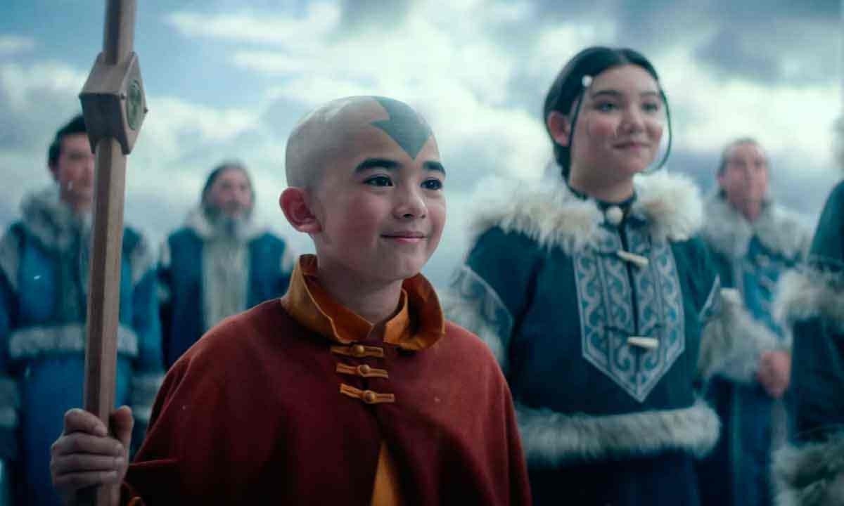 Aang é o Avatar que tem domínio sobre os quatro elementos naturais e se torna alvo de perseguição  -  (crédito: Netflix/Divulgação)