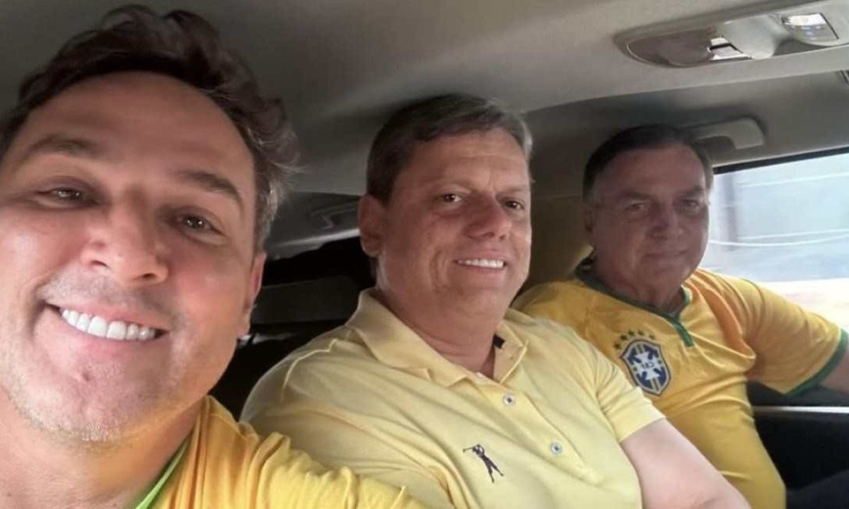 Deputado Luciano Zucco (PL-RS), governador de São Paulo Tarcísio de Freitas (Republicanos) e o ex-presidente Jair Bolsonaro (PL) -  (crédito: Reprodução/Instagram)