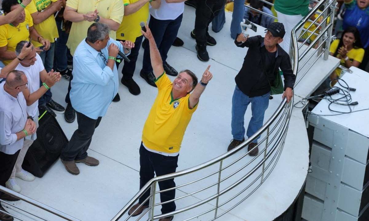 Jair Bolsonaro na Paulista -  (crédito: REUTERS/Carla Carniel /Folhapress)