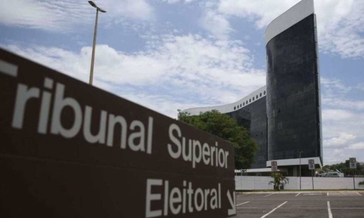 O eleitor pode consultar a situação eleitoral no site do TSE -  (crédito: José Cruz/Agência Brasil)