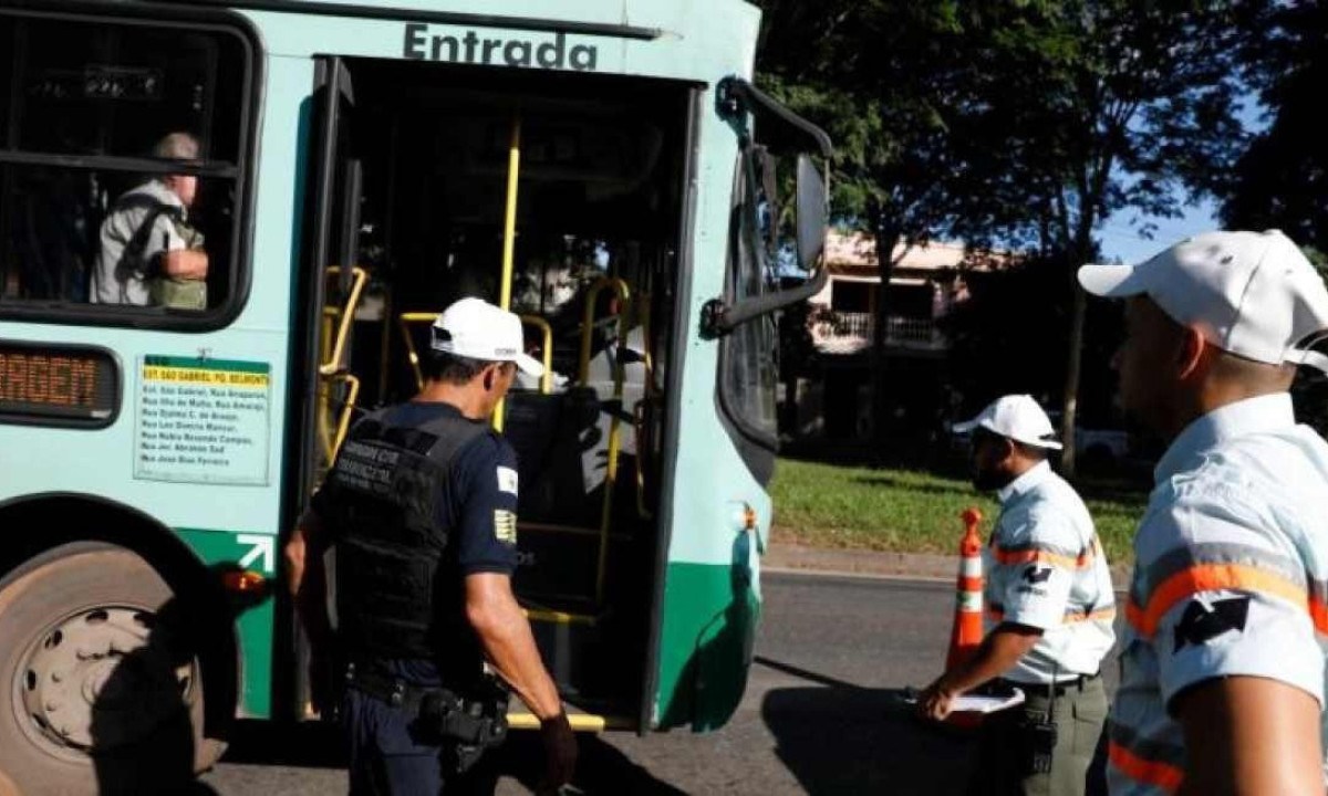 Vistorias aconteceram nos bairros São Marcos e Nova Independência -  (crédito: PBH)