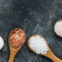 Sal rosa do Himalaia, light, refinado: qual o melhor tipo de sal para a saúde? - Getty Images