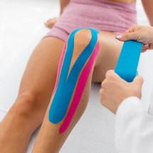 Fitas fisioterápicas podem ser úteis para quem tem dores e artrose no joelho? - Freepik