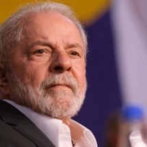 Lula: ato de Bolsonaro foi grande, mas em defesa do golpe - Sergio Dutti