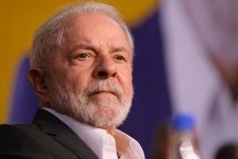 Lula assina medida provisória que mantém desoneração da folha em 17 setores