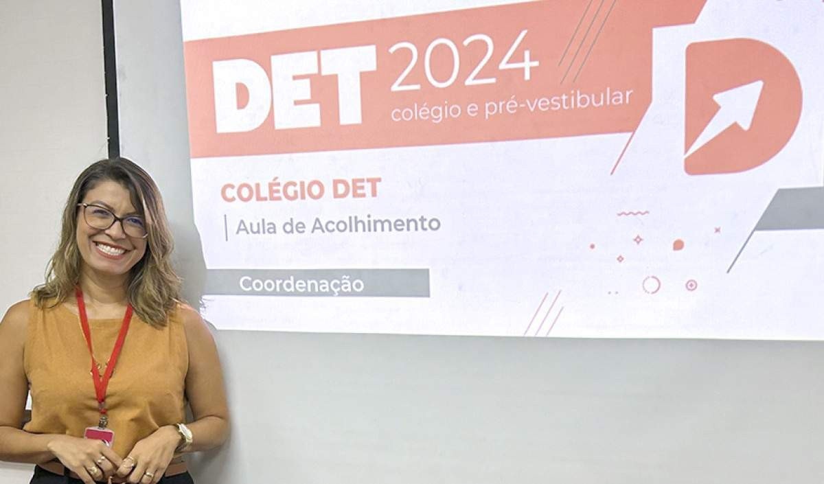 Camila Ferreira, diretora pedagógica do Determinante e especialista em Plano de Estudos