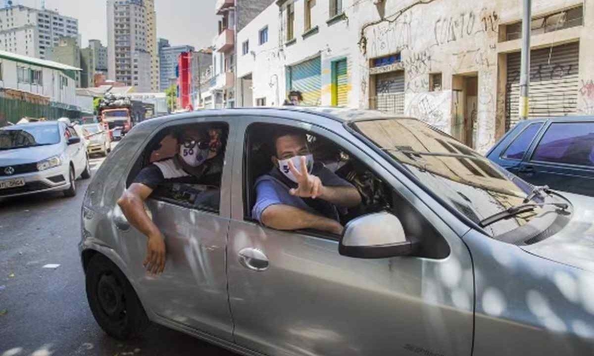 Boulos troca Celta por carro blindado -  (crédito: Redes Sociais/Reprodução)