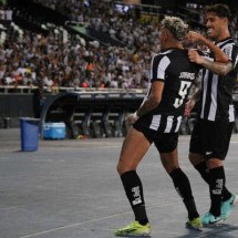 Atuações do Botafogo contra Aurora-BOL: Tiquinho e Júnior Santos, espetaculares! - Vitor Silva/Botafogo