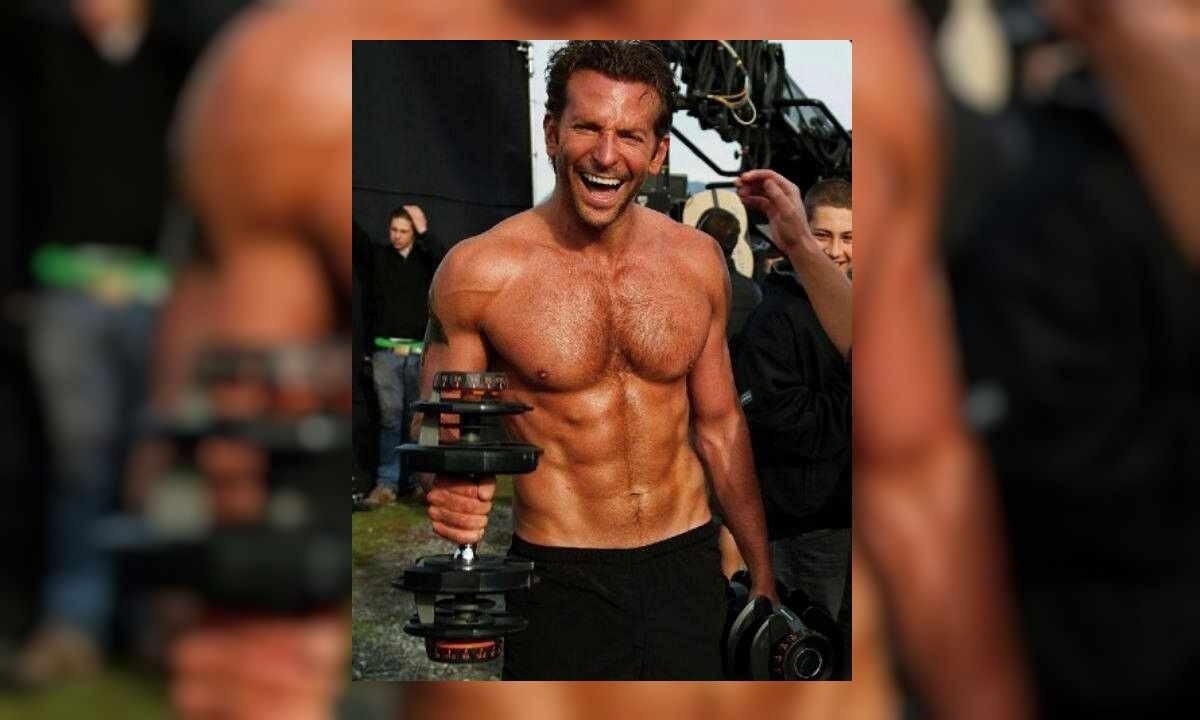 Bradley Cooper pegando pesado pra ficar malhado -  (crédito: Pinterest)