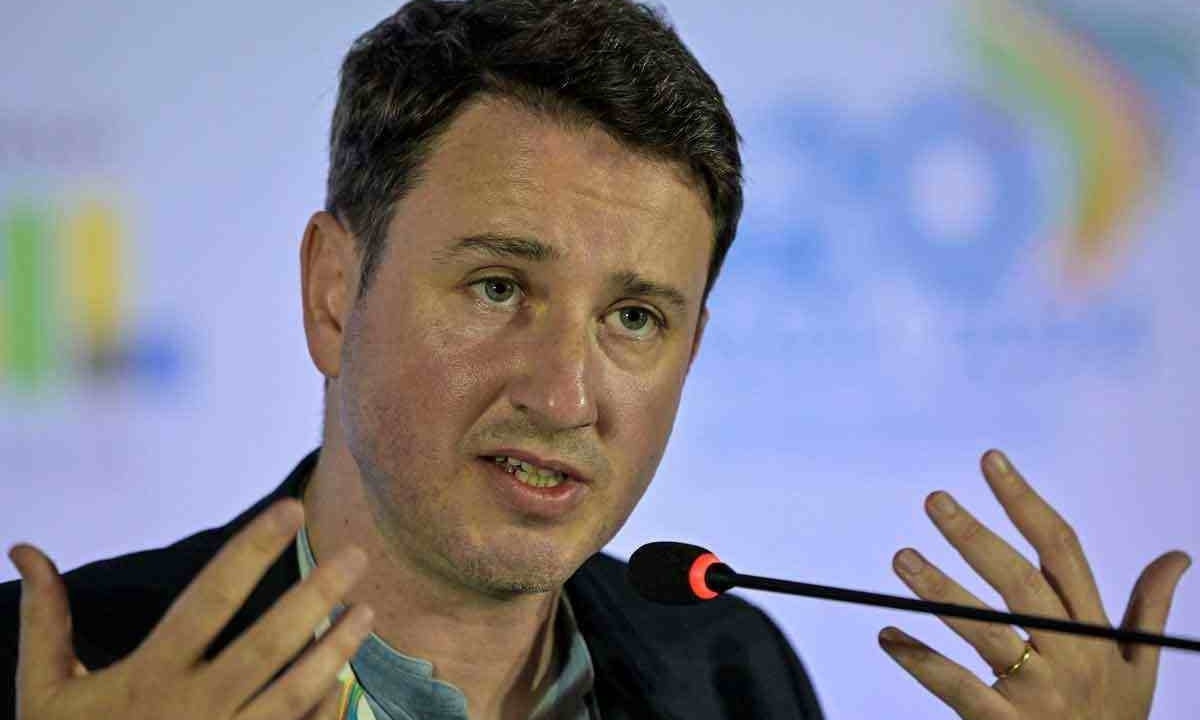 Gabriel Zucman diz que imposto de 2% sobre o patrimônio dos 3 mil bilionários do mundo renderia US$ 250 bilhões por ano -  (crédito: NELSON ALMEIDA/AFP)